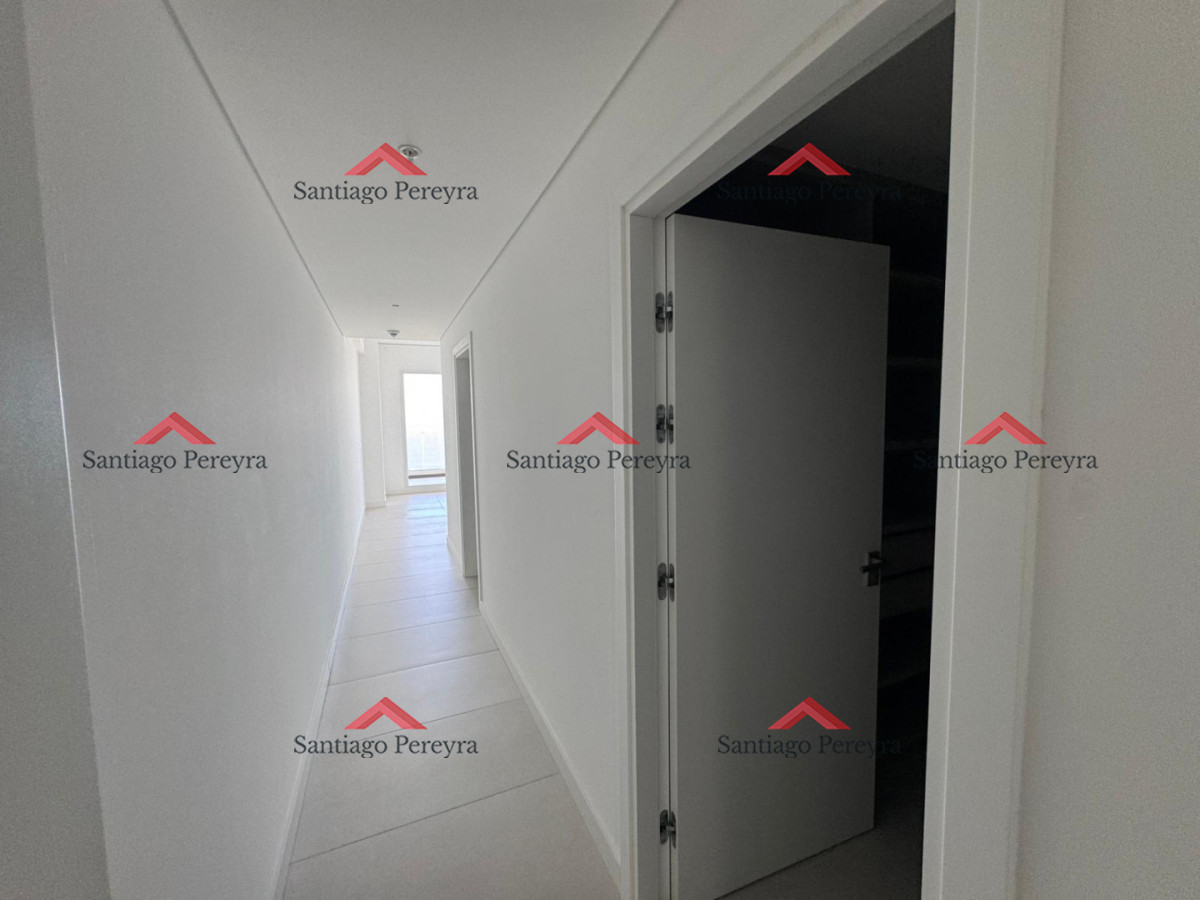 Apartamento ID.16929 - Primera linea brava en venta