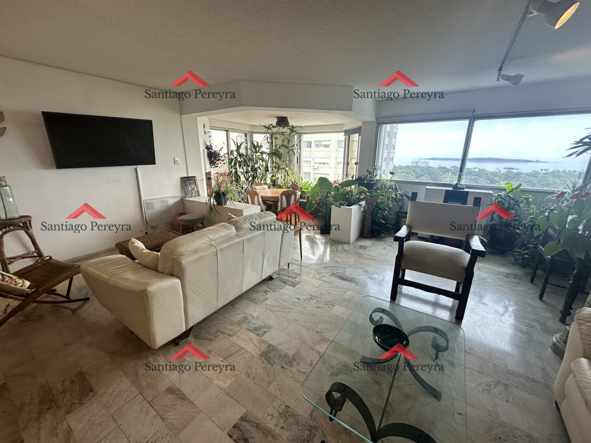 Apartamento ID.16045 - Apartamento 3 dormitorios y dependencia en Roosevelt 