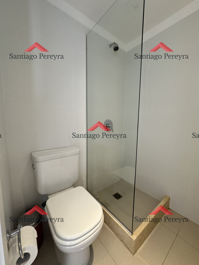 Apartamento ID.15750 - Hermoso apartamento con amplia terraza propia y patio propio
