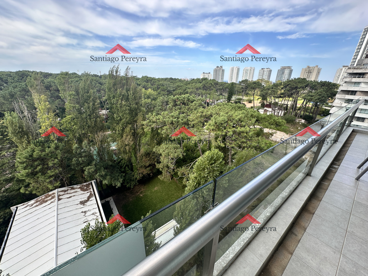 Apartamento ID.15828 - Apartamento de 2 dormitorios con amplia terraza