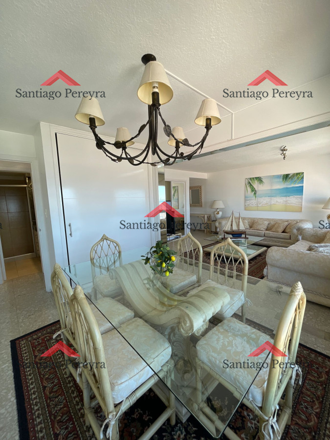 Apartamento ID.16369 - APARTAMENTO UBICADO EN EL CORAZON DE PUNTA DEL ESTE CON VISTA AL MAR