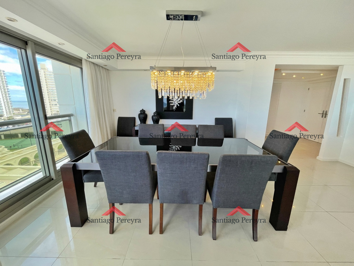 Apartamento ID.9728 - Se vende, 3 dormitorios en suite y dependencia, 4 baños y toilette, terraza al frente con vista despejada a los dedos y excelentes amenities