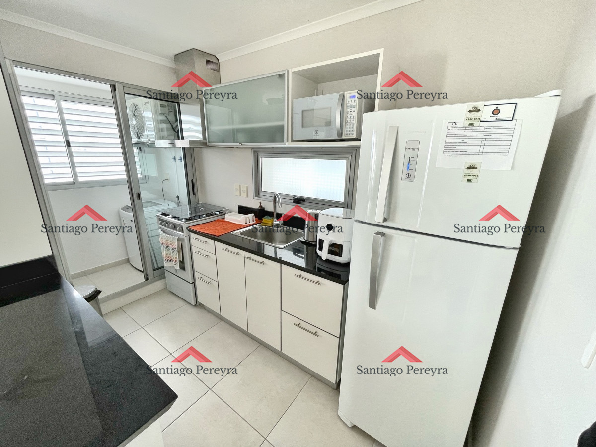 Apartamento ID.5056 - En alquiler de temporada, piso alto con amenities completos, terraza y garage, 1 dorm y medio y lavadero