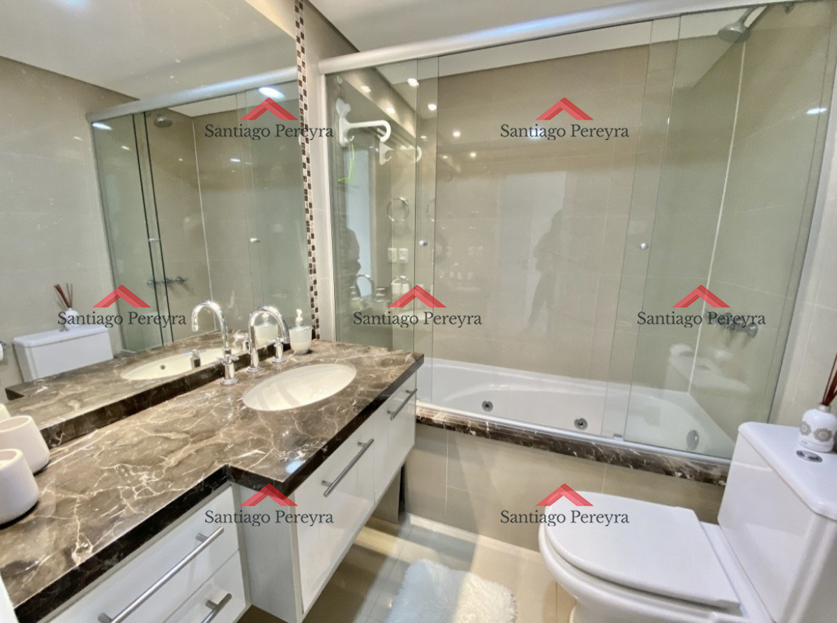 Apartamento ID.16972 - APARTAMENTO EN VENTA 2 DORMITORIOS CON PARRILLERO-CASINO TOWER