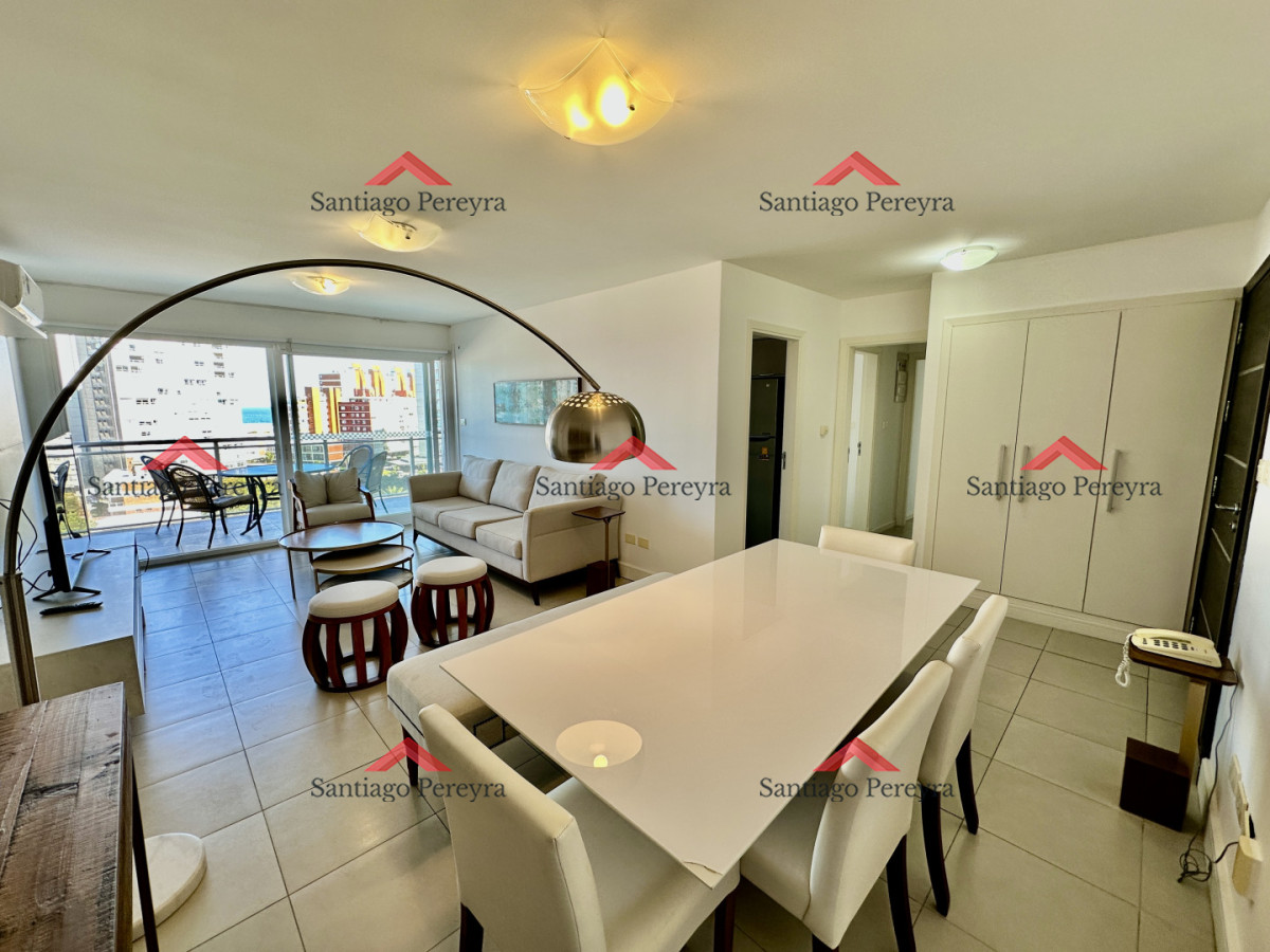 Apartamento ID.16990 - Hermoso apartamento de 2 dormitorios con parrillero propio y vista a playa brava