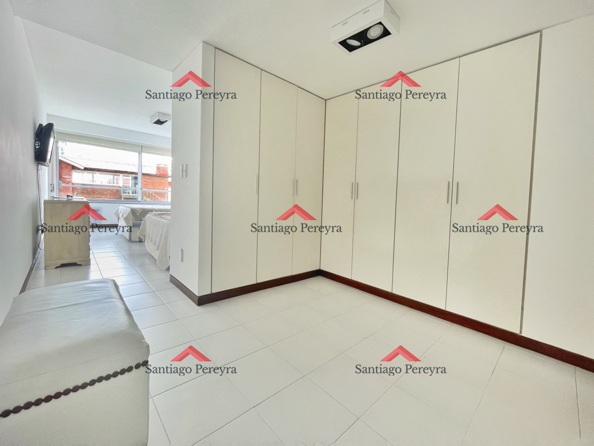 Apartamento ID.2141 - Apartamento en venta primera linea playa brava