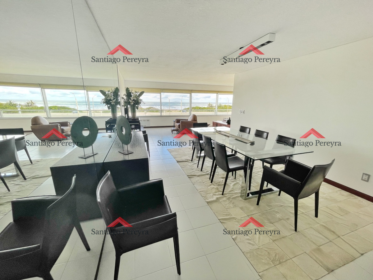 Apartamento ID.2141 - Apartamento en venta primera linea playa brava