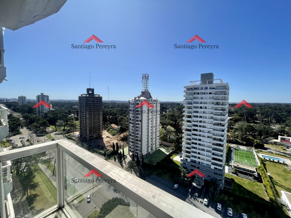 Apartamento ID.13251 - Apartamento de 3 dormitorios 2 baños en excelente ubicación - vende en exclusividad