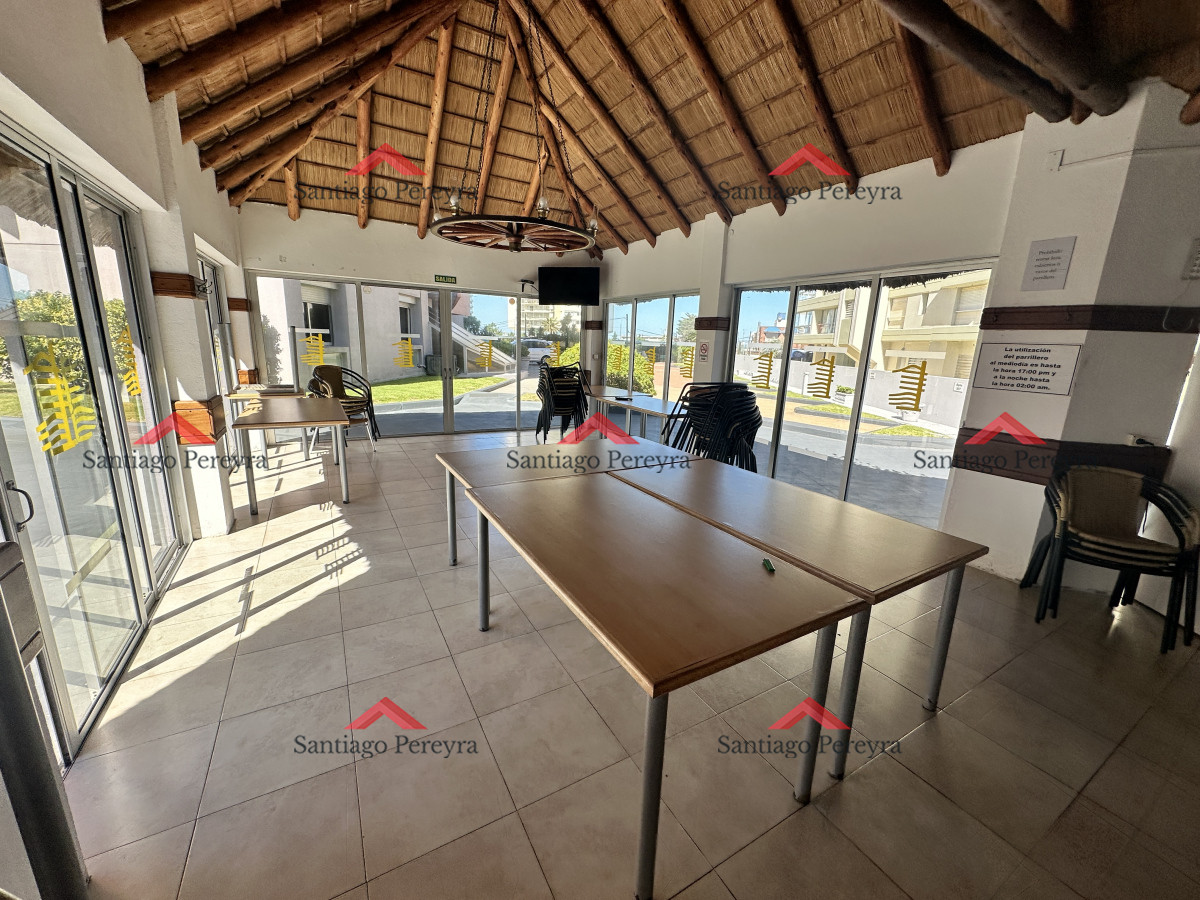 Apartamento ID.16177 - Apartamento de 2 dormitorios y dependencia en brava a metros del mar 