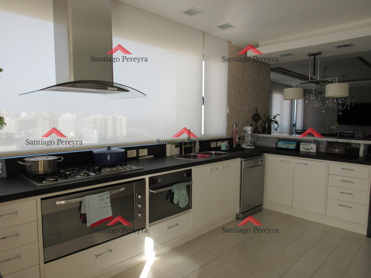 Apartamento ID.3300 - Espectacular Pent House primera linea de lujo en venta, piscina propia, 5 garages, barbacoa