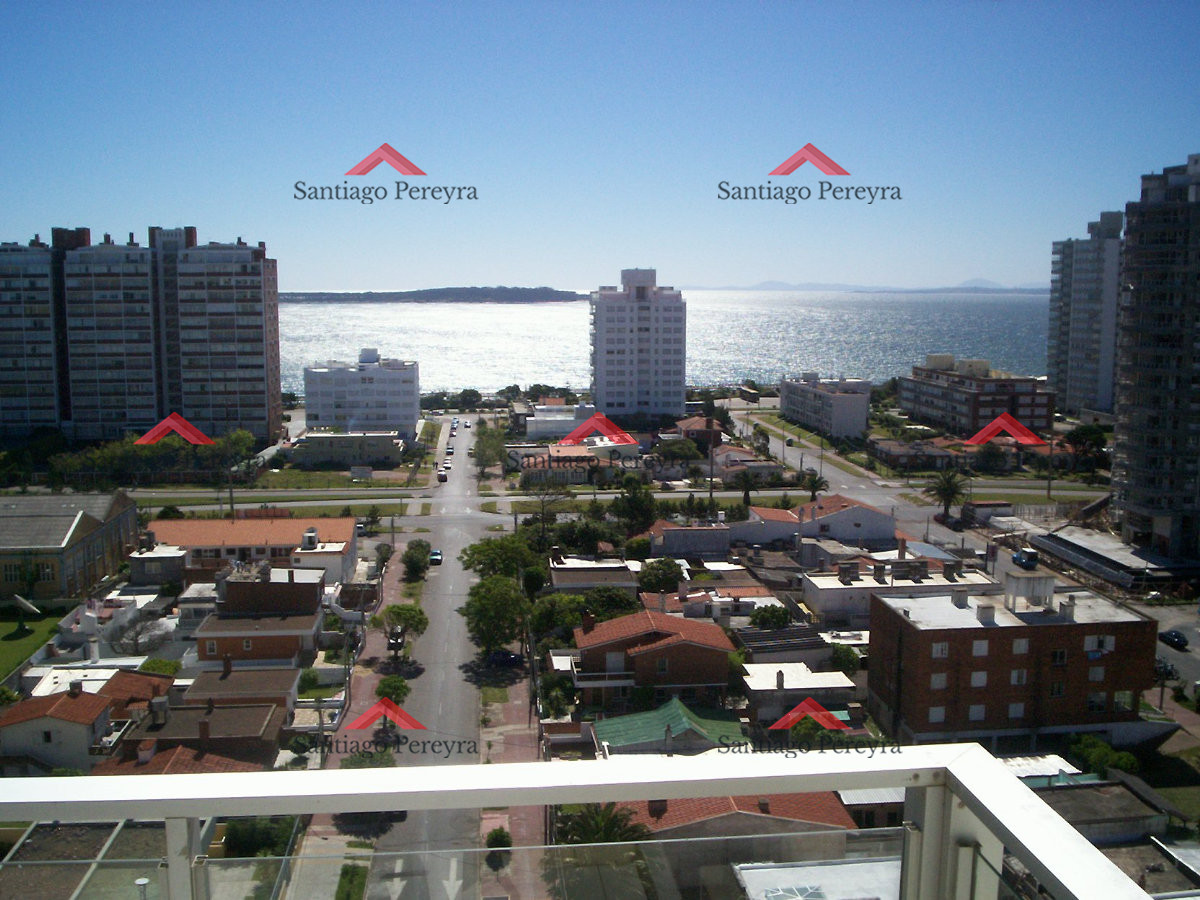 Apartamento ID.1001 - Hermoso apartamento de 3 dormitorios con vista al mar y todos los servicios!!