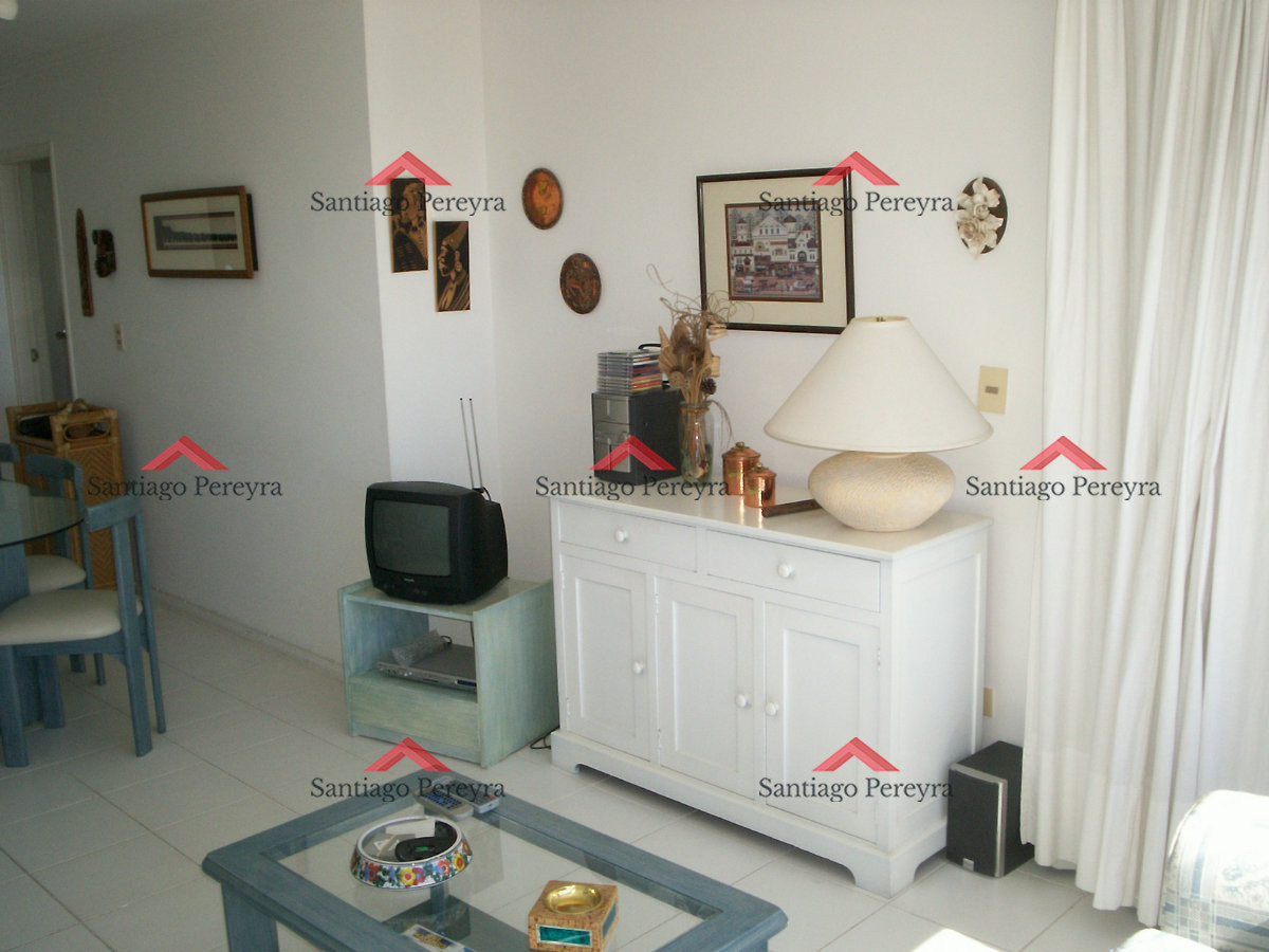 Apartamento ID.1001 - Hermoso apartamento de 3 dormitorios con vista al mar y todos los servicios!!