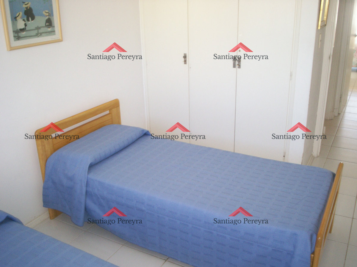 Apartamento ID.1001 - Hermoso apartamento de 3 dormitorios con vista al mar y todos los servicios!!