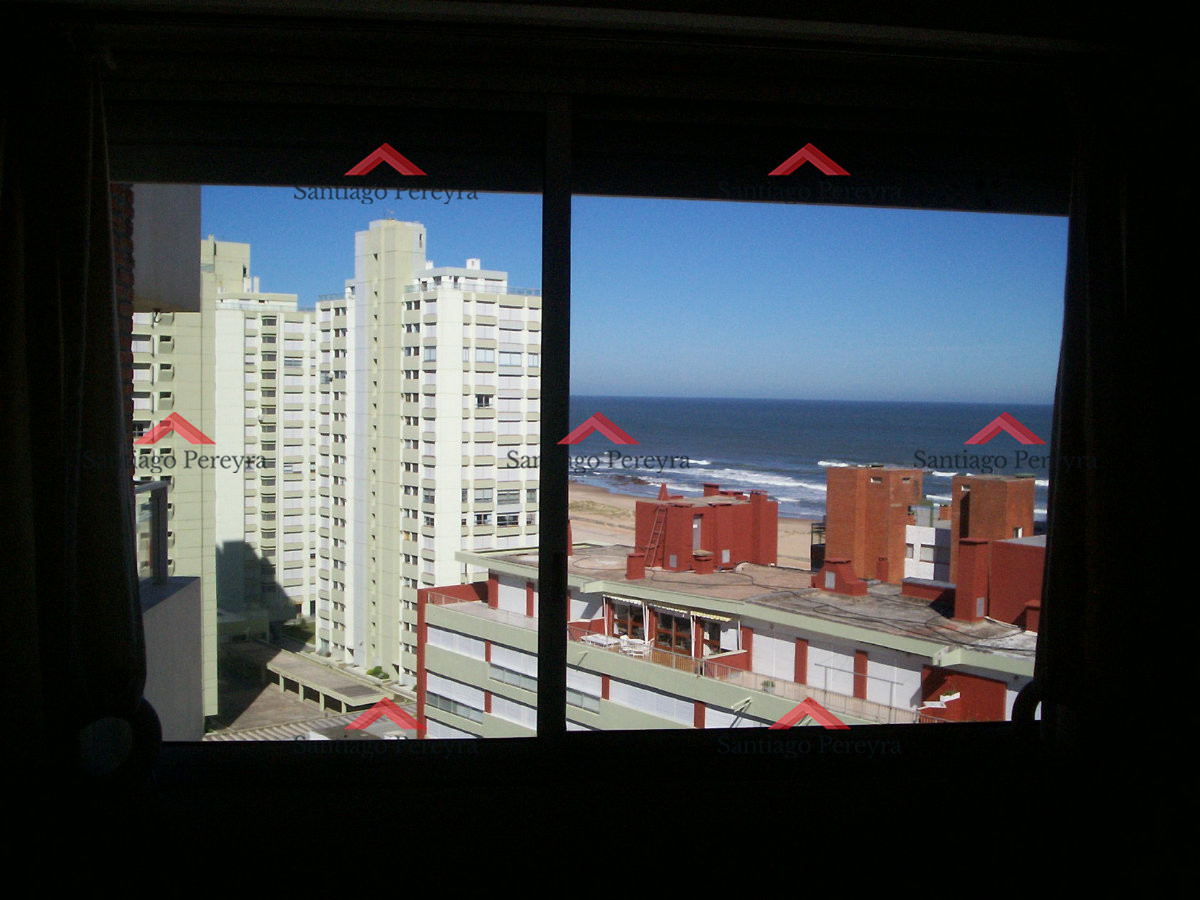 Apartamento ID.1001 - Hermoso apartamento de 3 dormitorios con vista al mar y todos los servicios!!