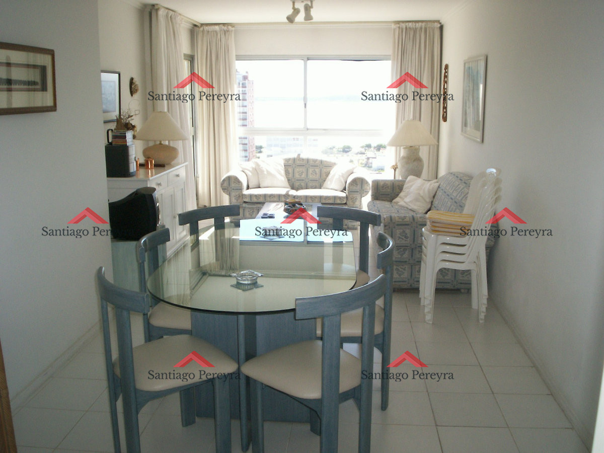 Apartamento ID.1001 - Hermoso apartamento de 3 dormitorios con vista al mar y todos los servicios!!