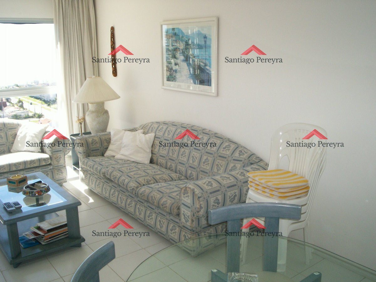 Apartamento ID.1001 - Hermoso apartamento de 3 dormitorios con vista al mar y todos los servicios!!