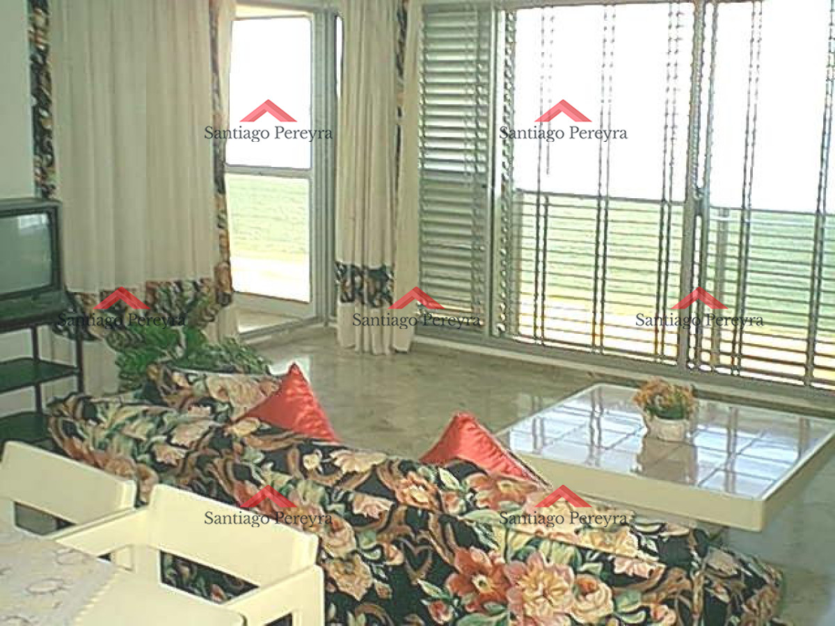 Apartamento ID.1111 - Apartamento en venta primera fila de Playa Mansa