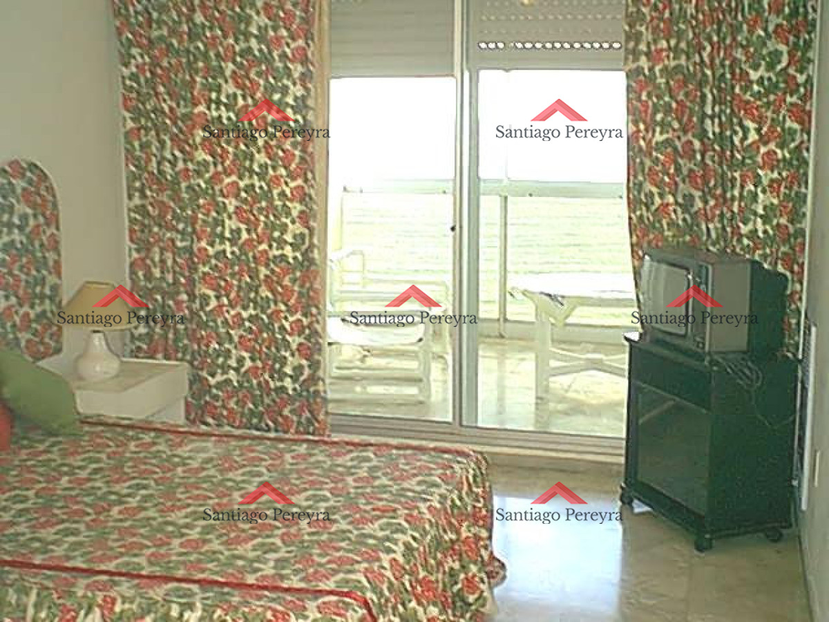 Apartamento ID.1111 - Apartamento en venta primera fila de Playa Mansa