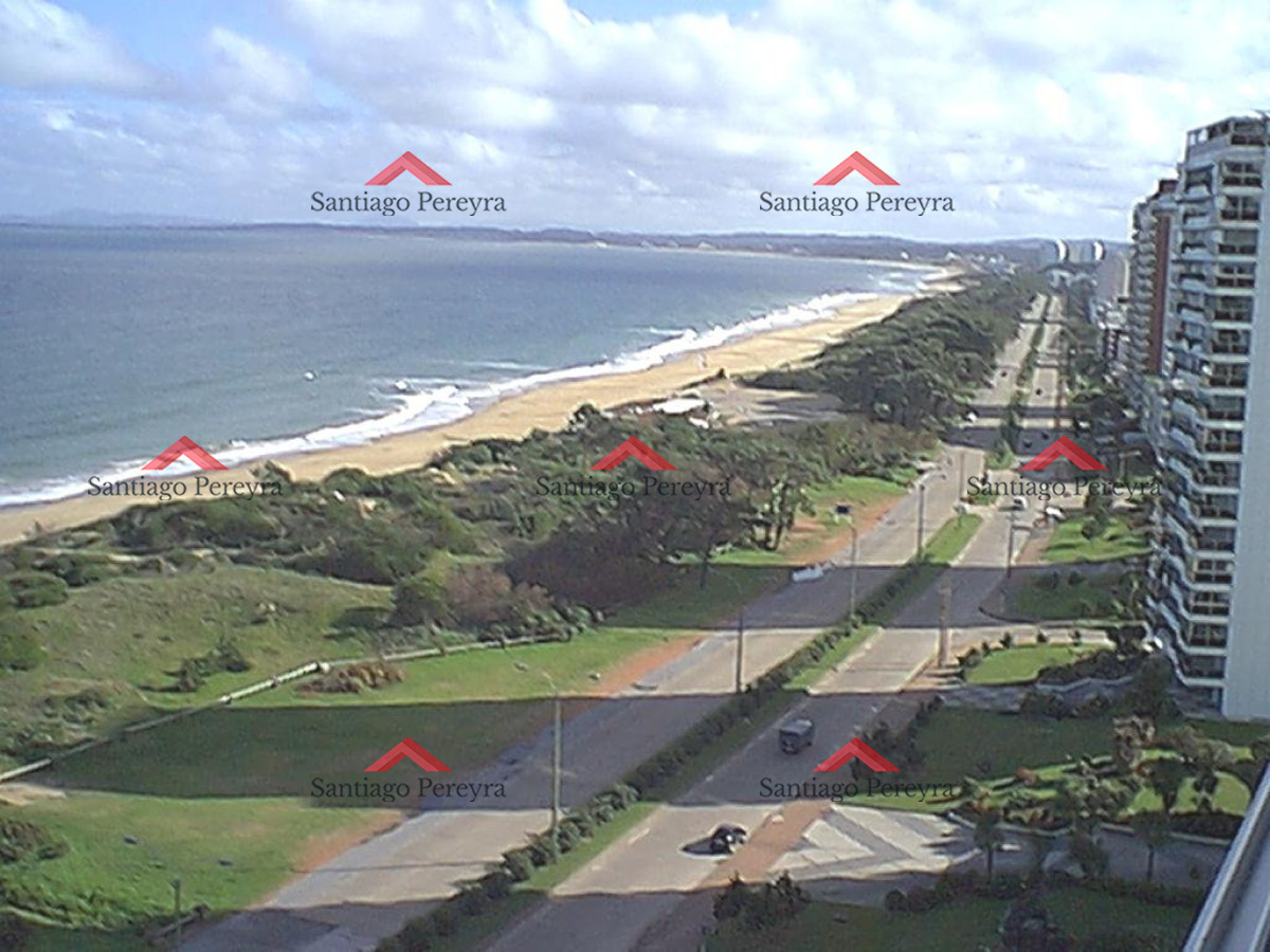 Apartamento ID.1111 - Apartamento en venta primera fila de Playa Mansa