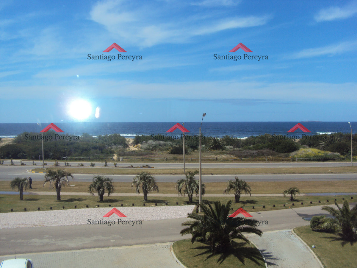 Apartamento ID.2152 - Apartamento de  categoría en primera línea de Playa Brava