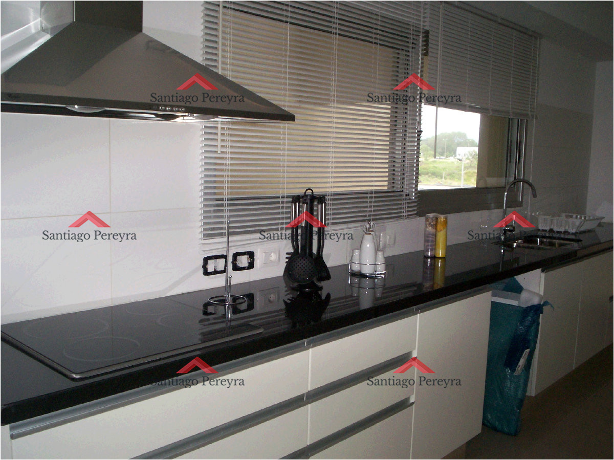 Apartamento ID.2210 - Torre de Primer nivel frente al mar
