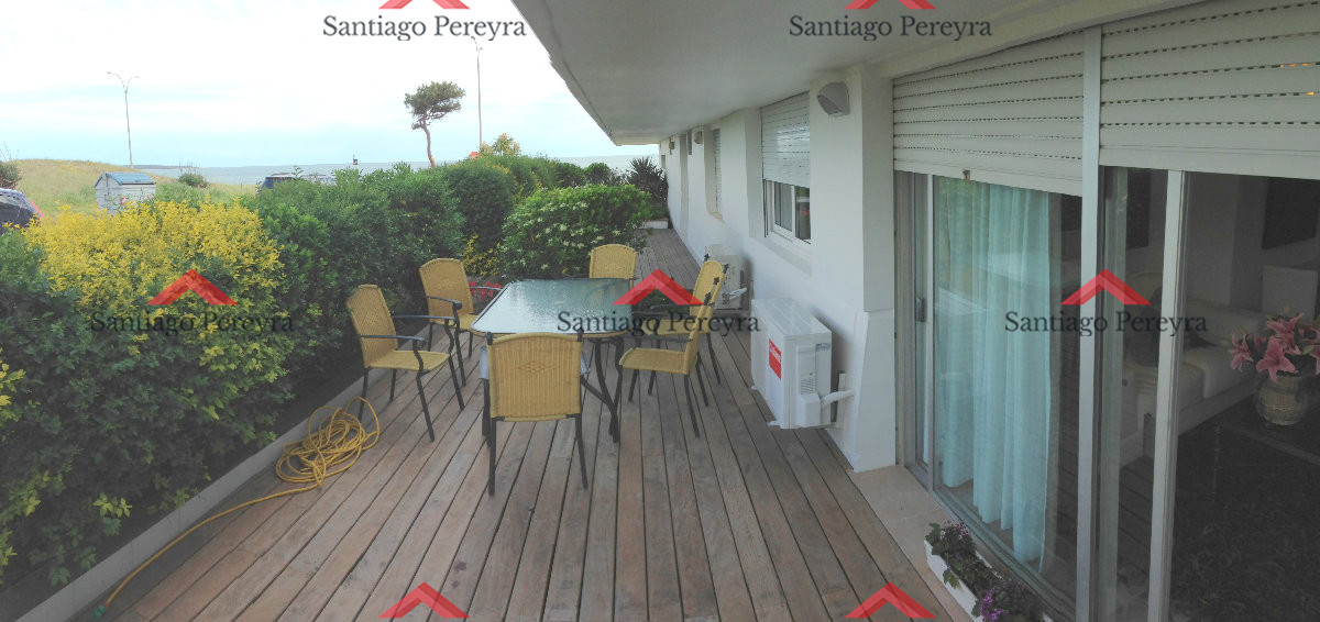 Apartamento ID.3066 - Apartamento primer piso en edificio frente al mar