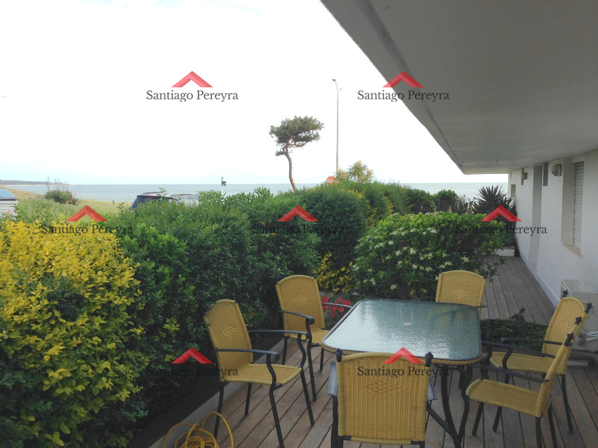 Apartamento ID.3066 - Apartamento primer piso en edificio frente al mar