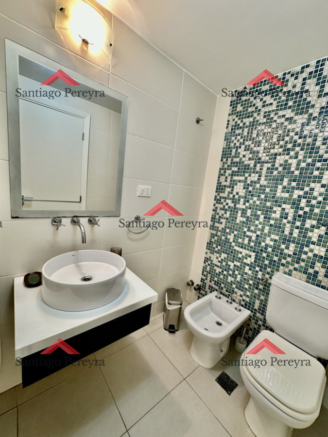 Apartamento ID.16990 - Hermoso apartamento de 2 dormitorios con parrillero propio y vista a playa brava