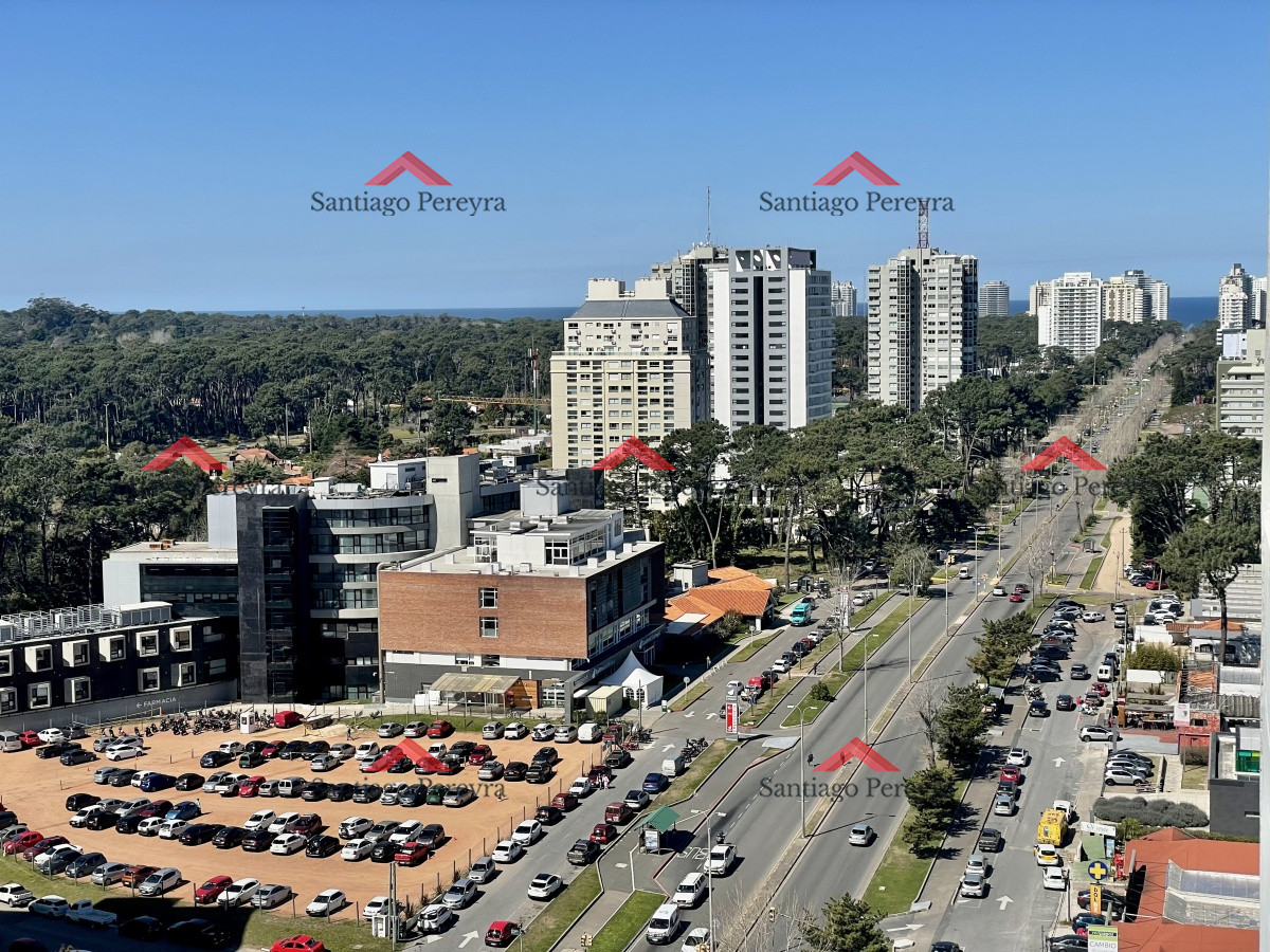 Apartamento ID.13251 - Apartamento de 3 dormitorios 2 baños en excelente ubicación - vende en exclusividad