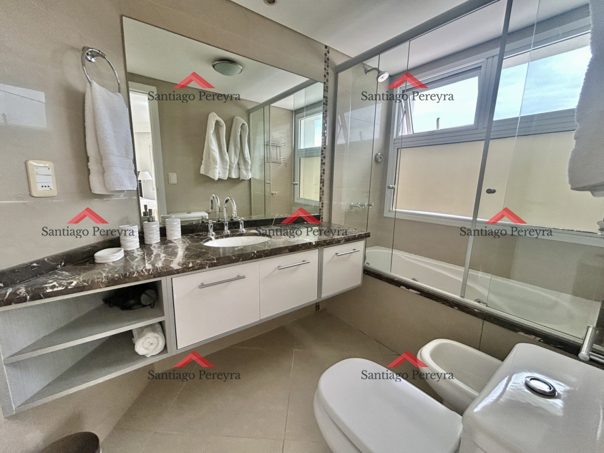 Apartamento ID.16904 - APARTAMENTO EN VENTA 3 DORMITORIOS - TERRAZA CON PARRILLERO