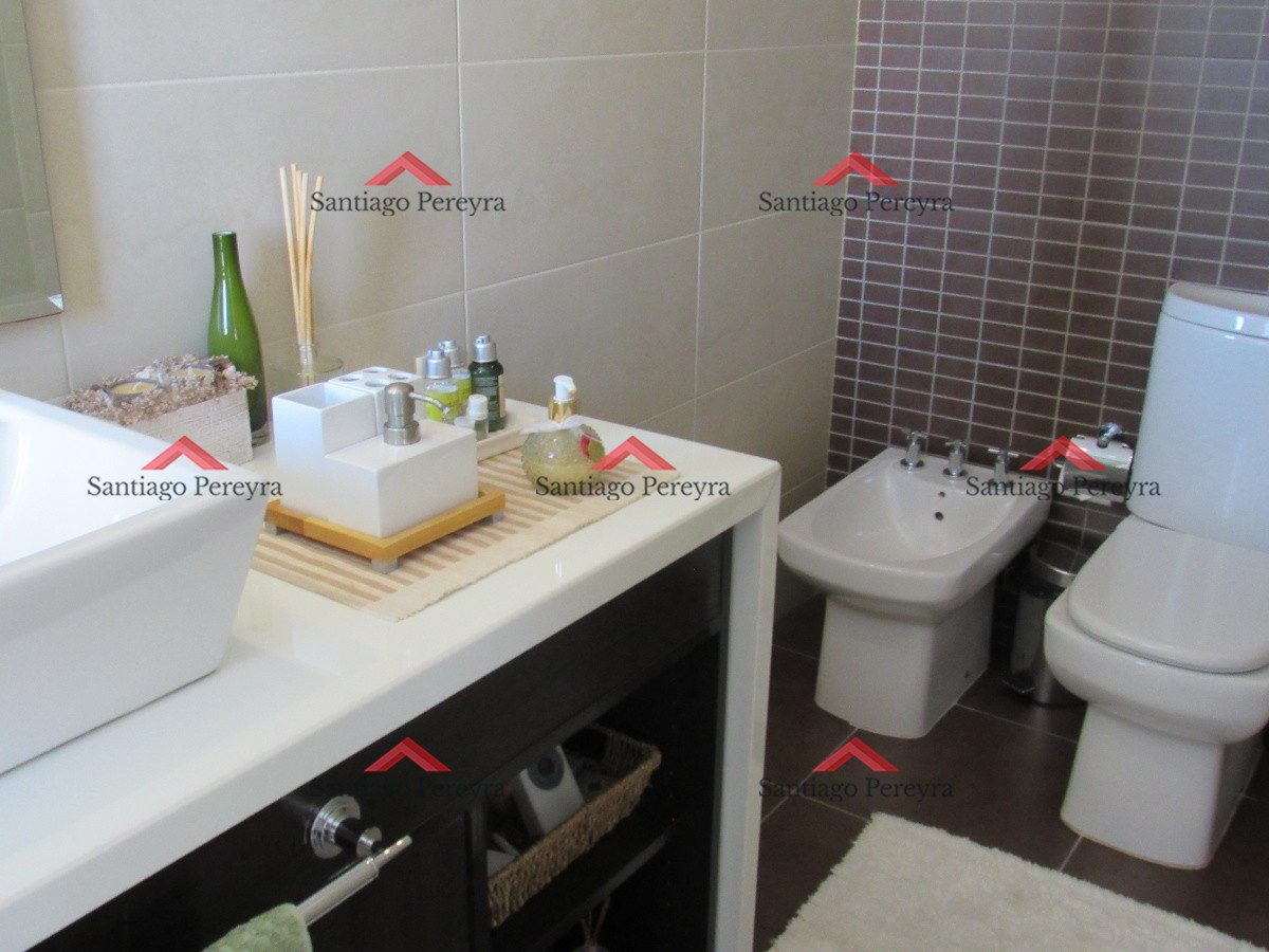 Apartamento ID.3300 - Espectacular Pent House primera linea de lujo en venta, piscina propia, 5 garages, barbacoa