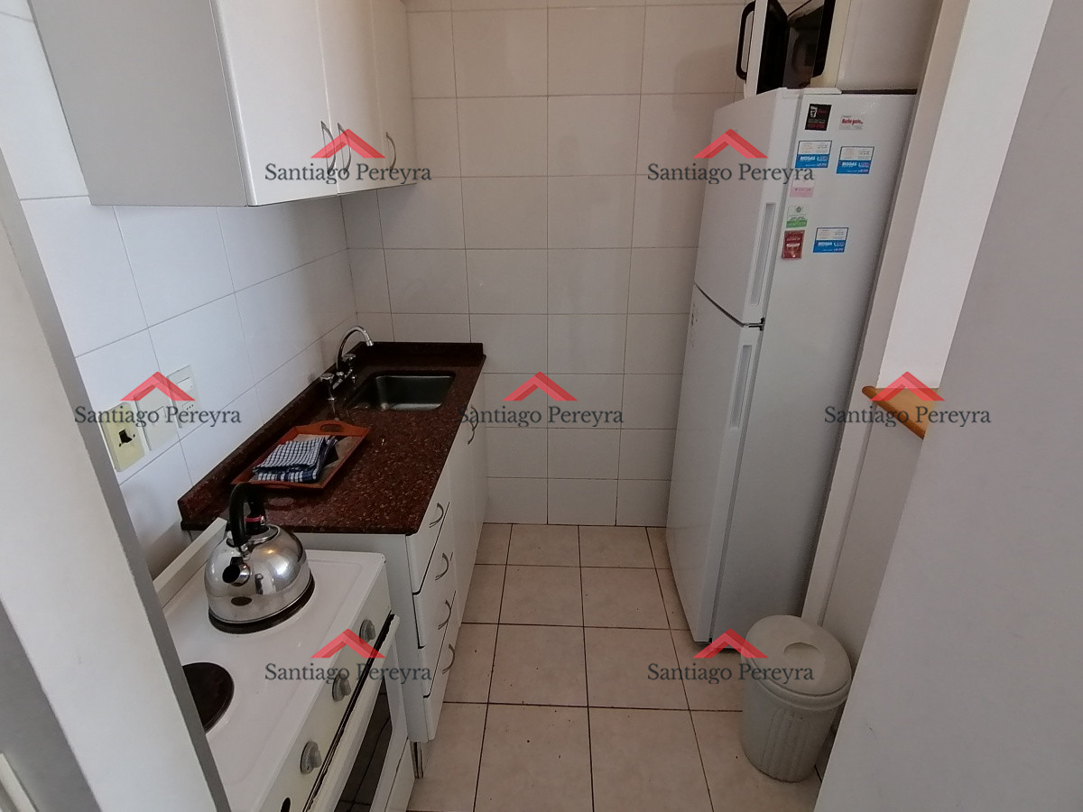 Apartamento ID.720 - Apartamento en venta de 1 dormitorio y medio con vista al mar!!!