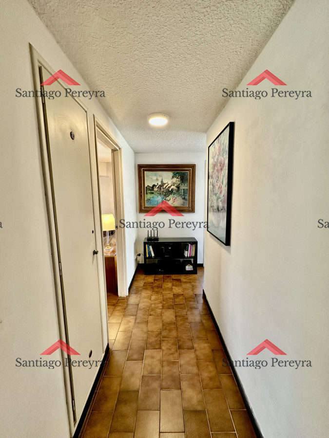 Apartamento ID.16785 - Alquiler frente a Playa Brava