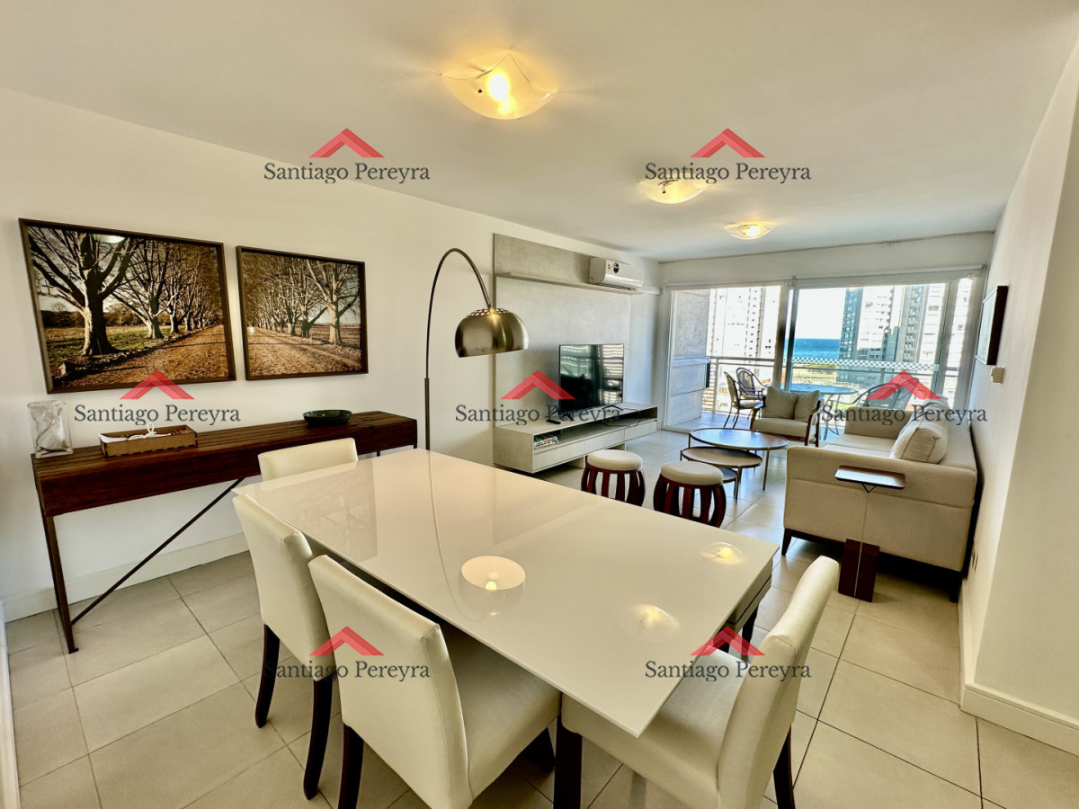 Apartamento ID.16990 - Hermoso apartamento de 2 dormitorios con parrillero propio y vista a playa brava
