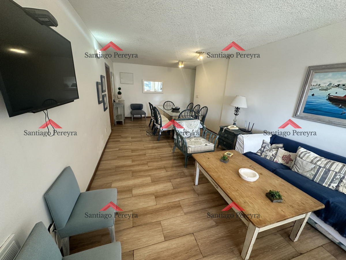 Apartamento ID.16177 - Apartamento de 2 dormitorios y dependencia en brava a metros del mar 