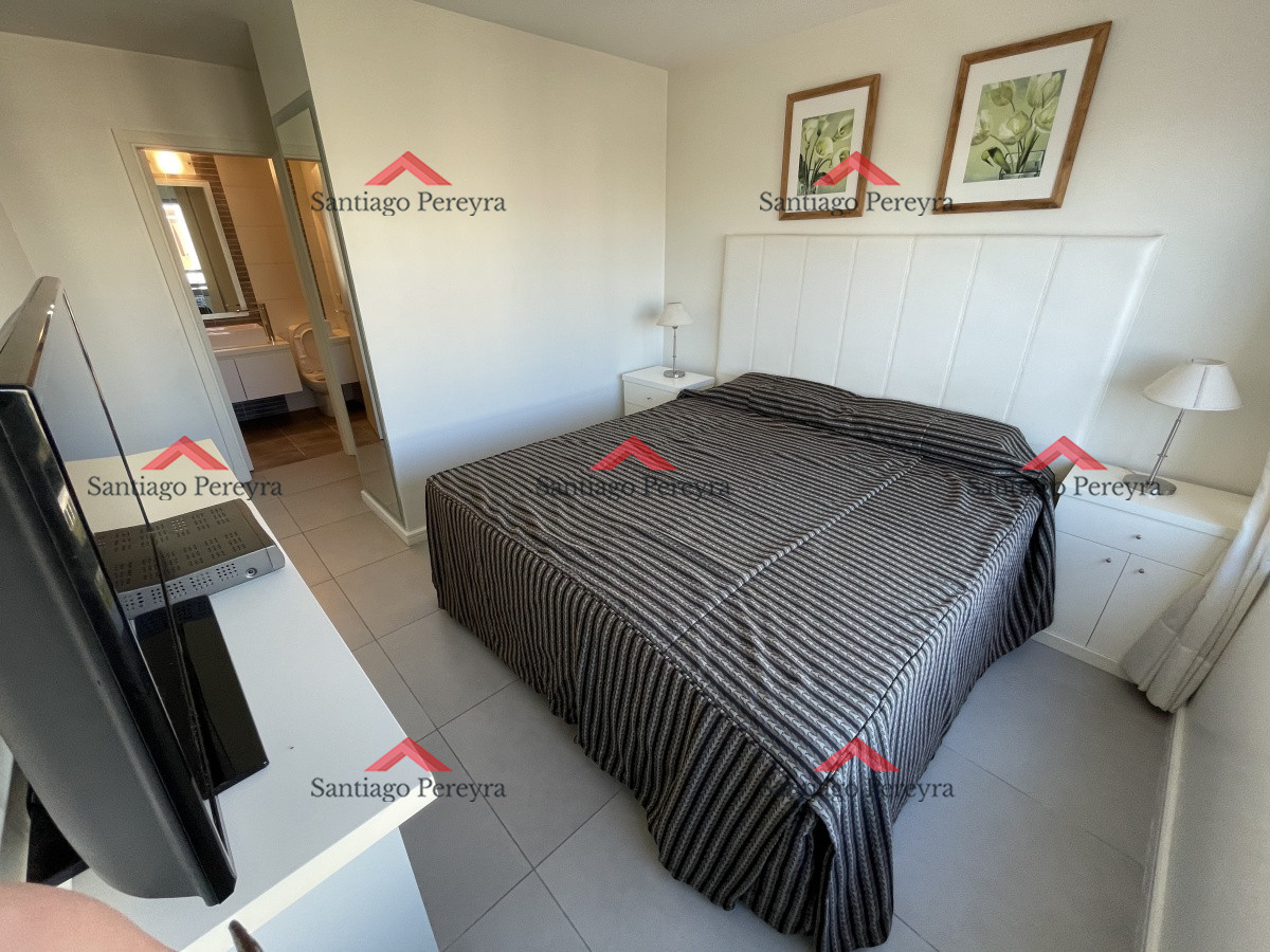 Apartamento ID.2086 - Alquiler a pasos de playa brava y mansa, 2 dormitorios, parrillero propio