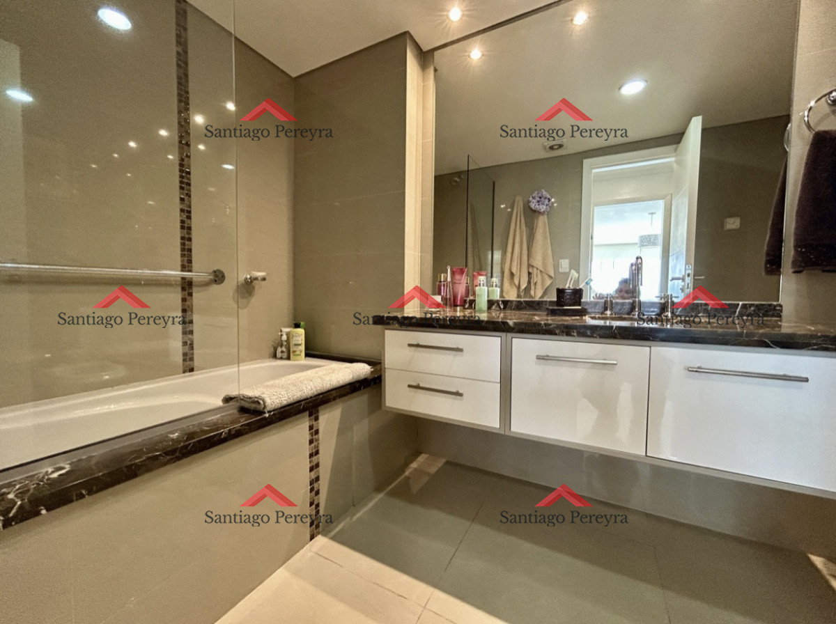 Apartamento ID.16969 - APARTAMENTO EN VENTA 3 DORMITORIOS y DEPENDENCIA-CASINO TOWER