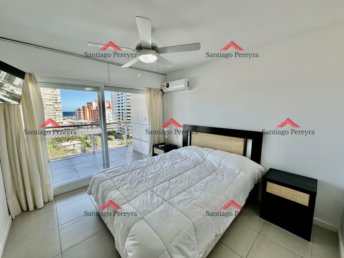 Apartamento ID.16990 - Hermoso apartamento de 2 dormitorios con parrillero propio y vista a playa brava