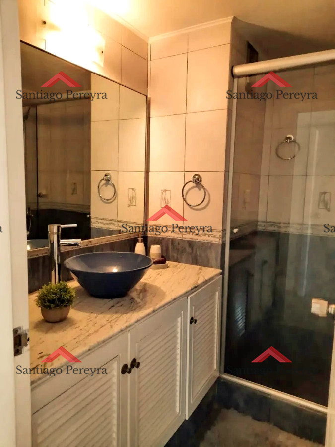 Apartamento ID.12382 - Alquilo anual apartamento de 3 dormitorios. Península, Punta del Este