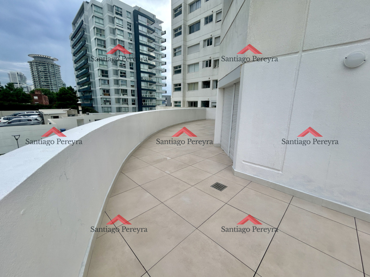Apartamento ID.16904 - APARTAMENTO EN VENTA 3 DORMITORIOS - TERRAZA CON PARRILLERO