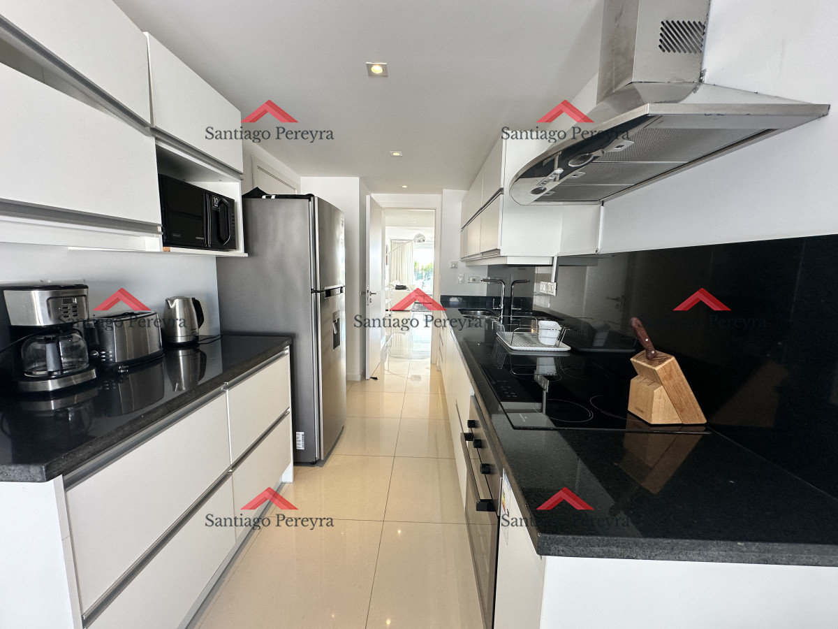Apartamento ID.15750 - Hermoso apartamento con amplia terraza propia y patio propio