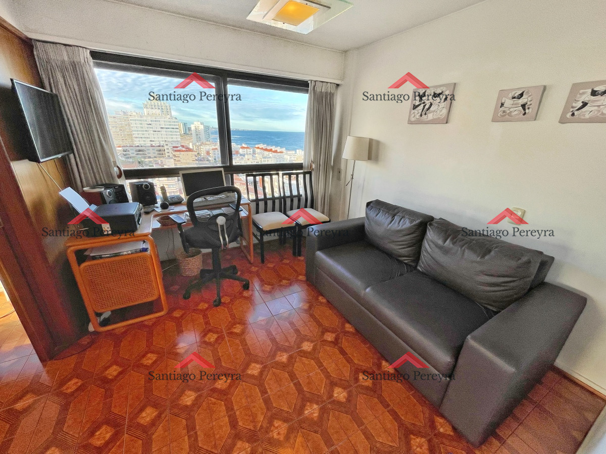 Apartamento ID.13613 - Apartamento en venta en Penisnula de 3 dormitorios y dependencia