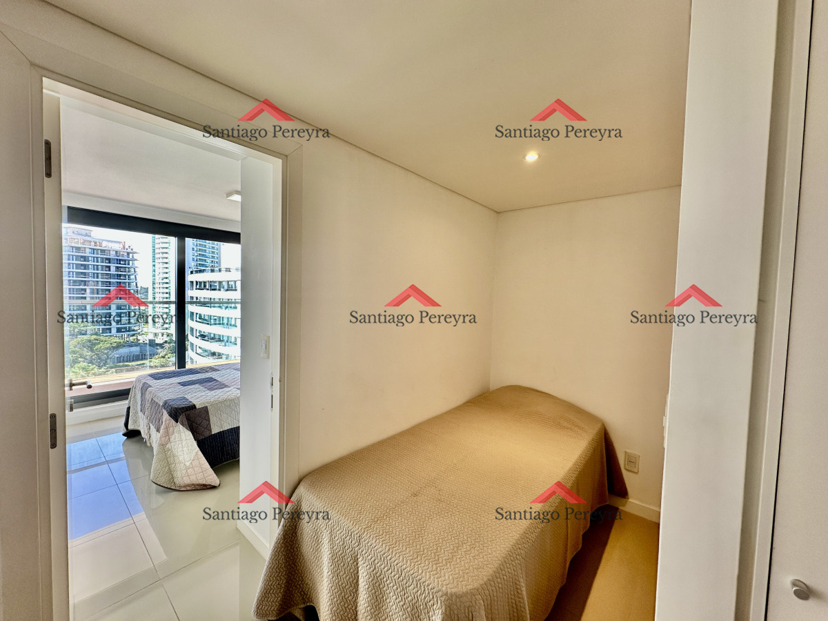 Apartamento ID.16659 - Hermoso apartamento en venta de 1 dormitorio y medio a pasos del mar!!!