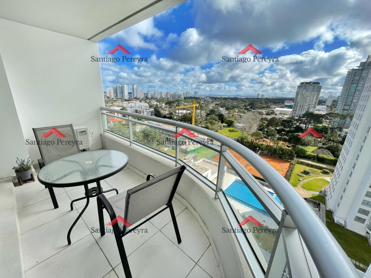 Apartamento ID.5056 - En alquiler de temporada, piso alto con amenities completos, terraza y garage, 1 dorm y medio y lavadero