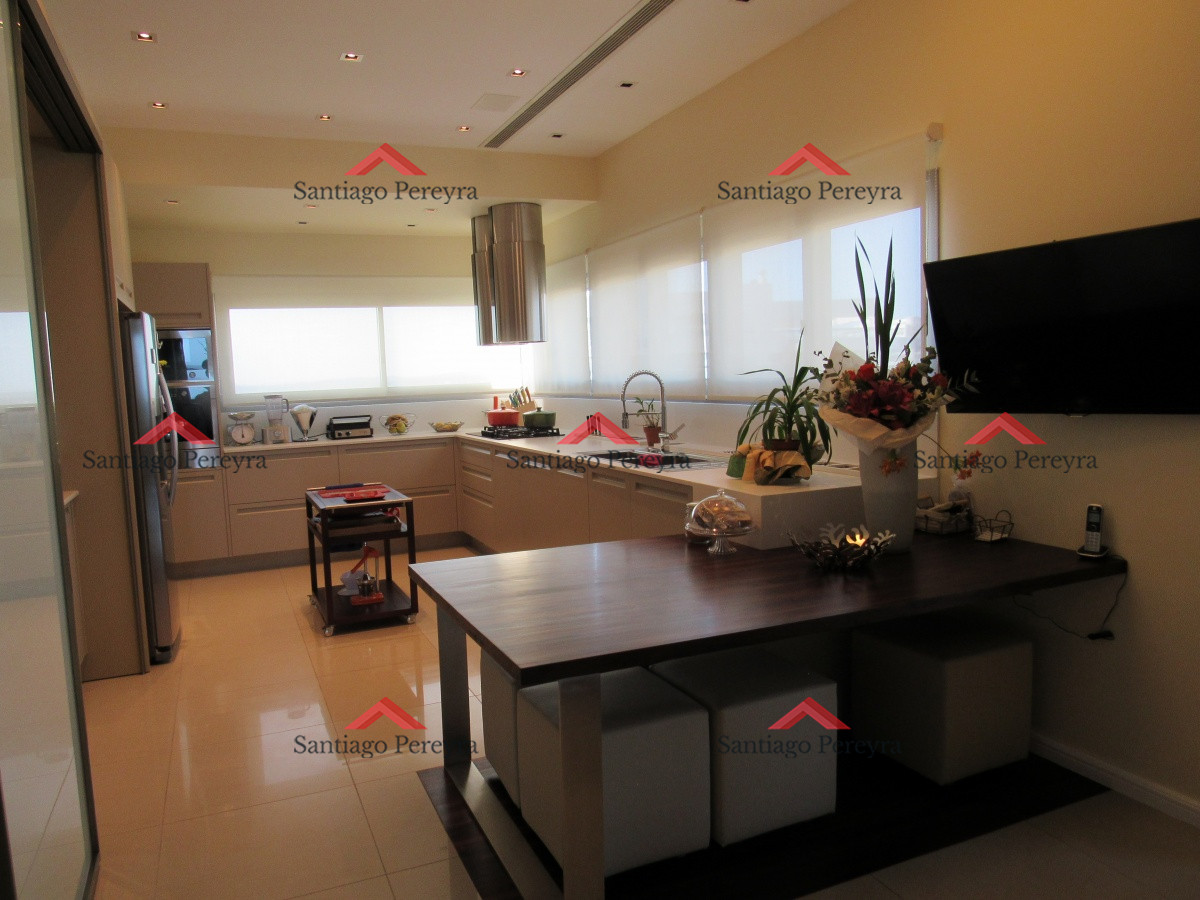 Apartamento ID.3300 - Espectacular Pent House primera linea de lujo en venta, piscina propia, 5 garages, barbacoa