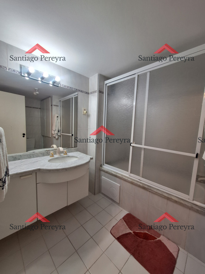 Apartamento ID.16523 - Hermoso y amplio apartamento de 1 dormitorio y medio con vista al mar 