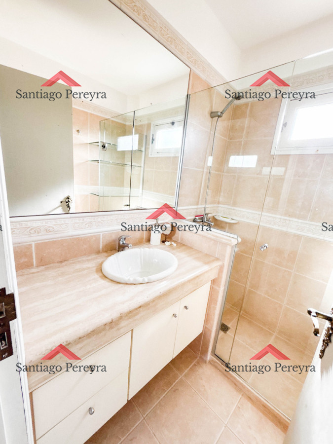 Apartamento ID.6982 - Pent House a una cuadra de la playa mansa con barbacoa propia y tres cocheras 