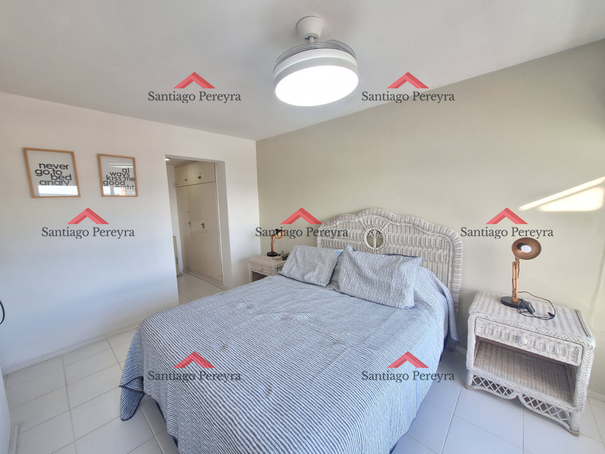 Apartamento ID.423 - Apartamento en venta de dos dormitorios con vista a playa mansa