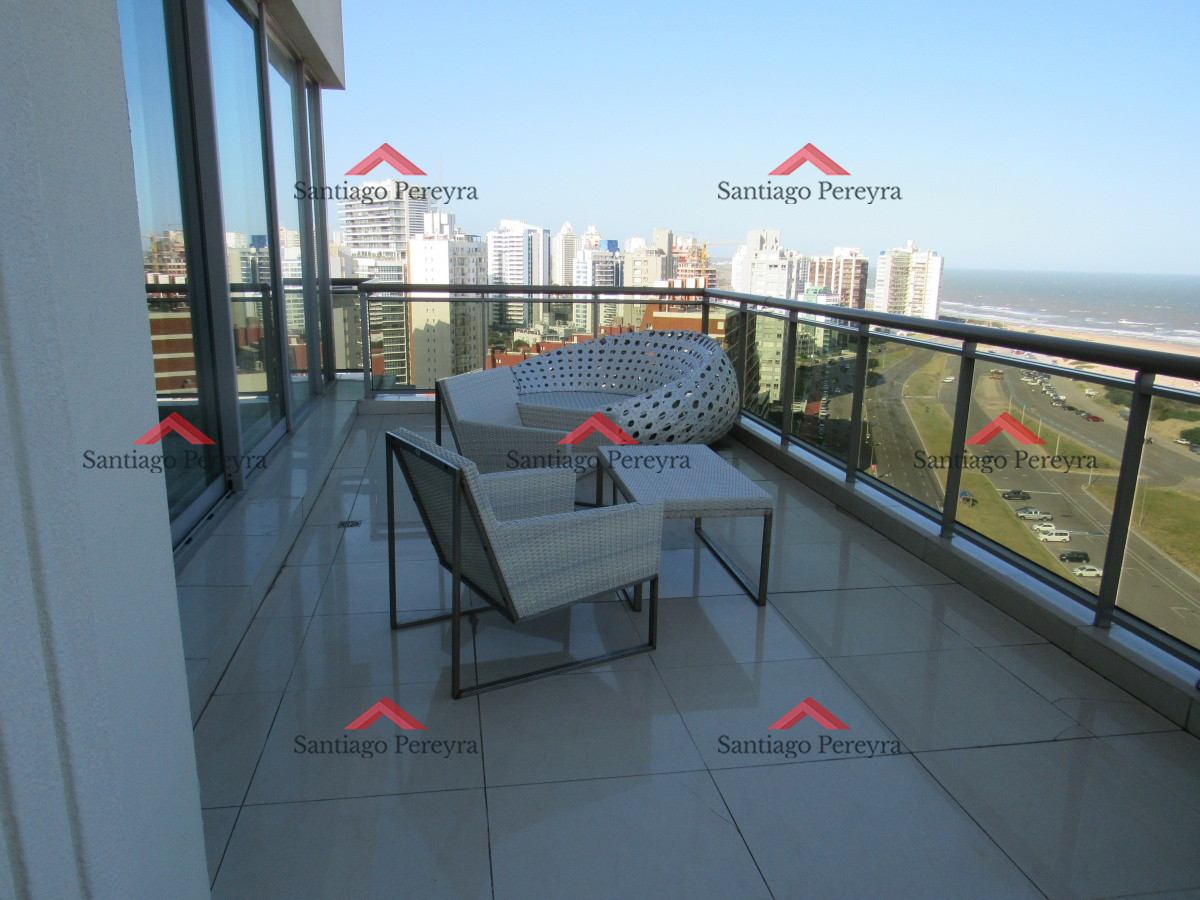 Apartamento ID.3300 - Espectacular Pent House primera linea de lujo en venta, piscina propia, 5 garages, barbacoa
