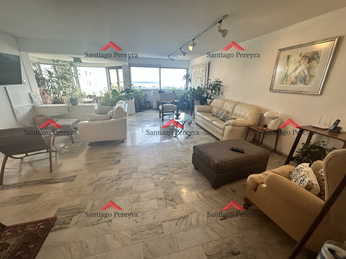 Apartamento ID.16045 - Apartamento 3 dormitorios y dependencia en Roosevelt 
